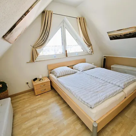 Schulstrasse 10a * Zingst